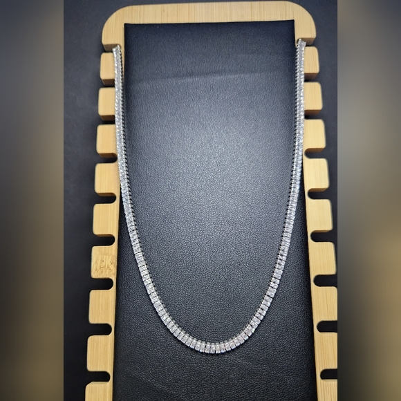 Tennis Necklace White Gold Plated NEW - Picture 1 of 4